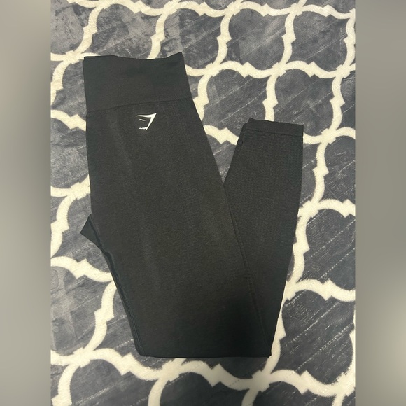 Gymshark women’s  Charcoal Leggings - Picture 2 of 4